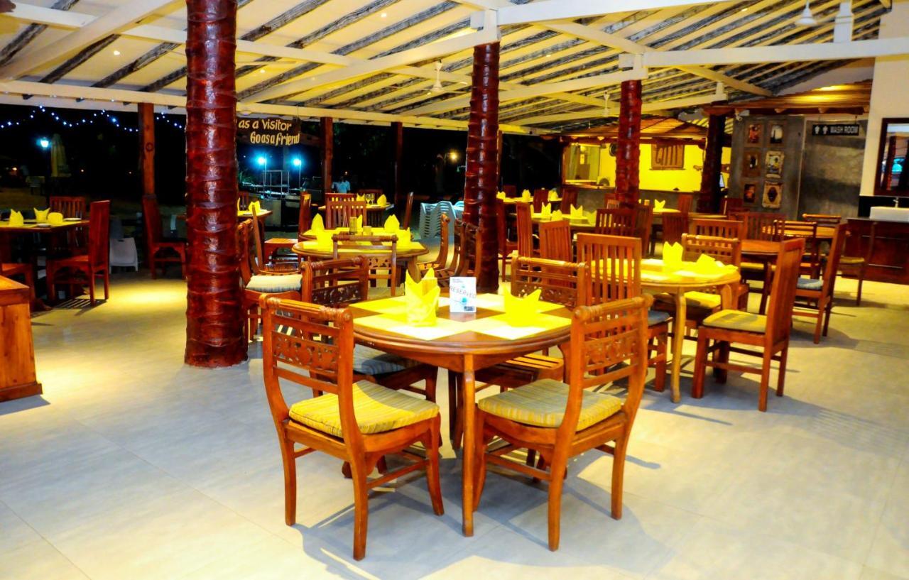 Happy Banana Hotel Unawatuna Exterior photo
