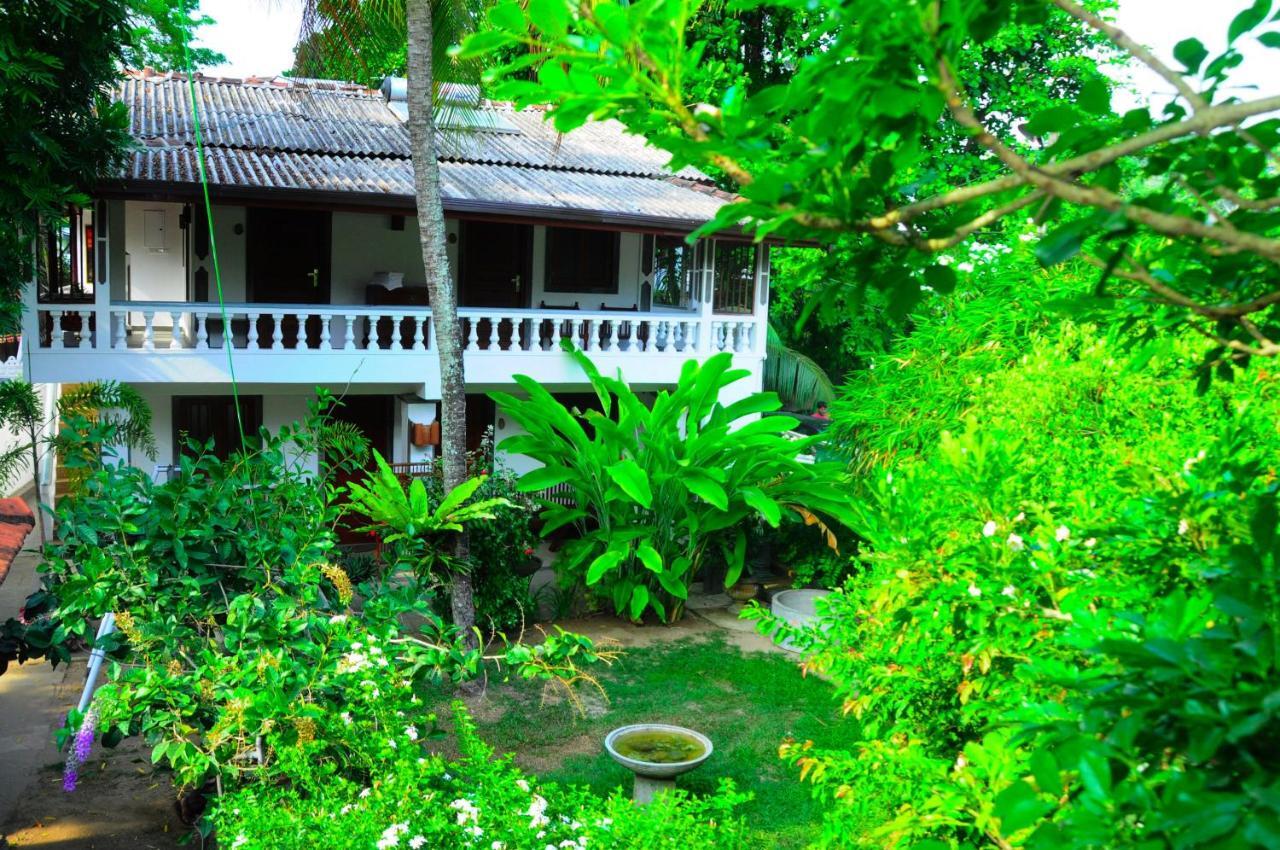 Happy Banana Hotel Unawatuna Exterior photo